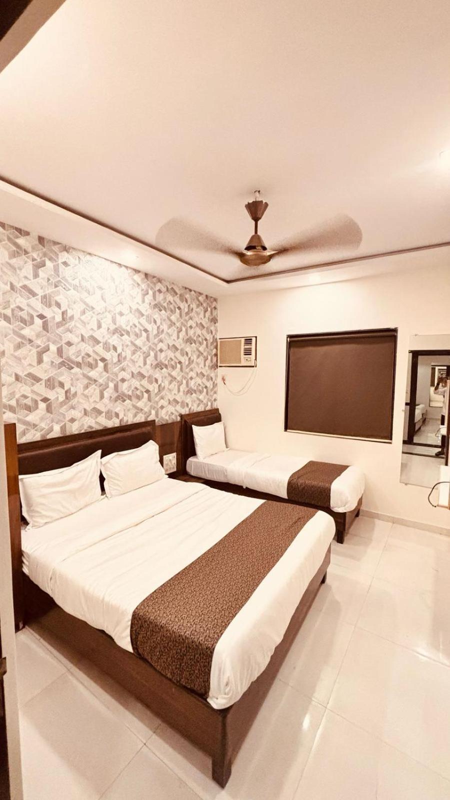 Hotel Garden Palace Mumbai Exterior photo
