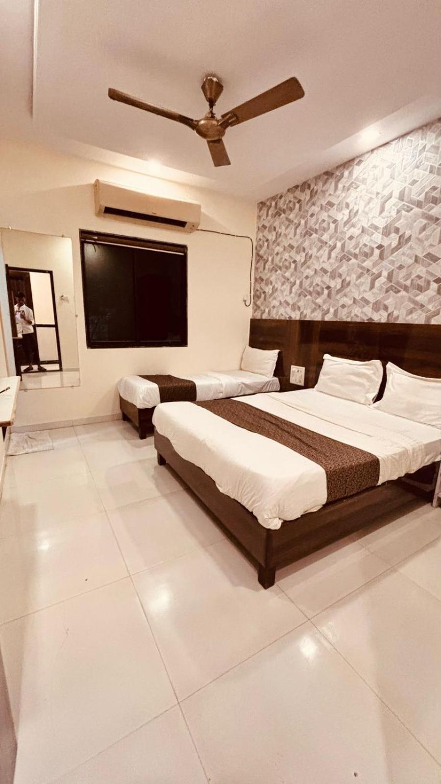 Hotel Garden Palace Mumbai Exterior photo